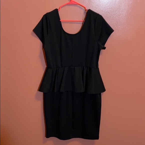 Dress - Picture 2 of 3